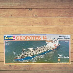 Vintage 1985 Revell Geopotes 14 Boat  Model Kit 1/300 5222 Never Put Together